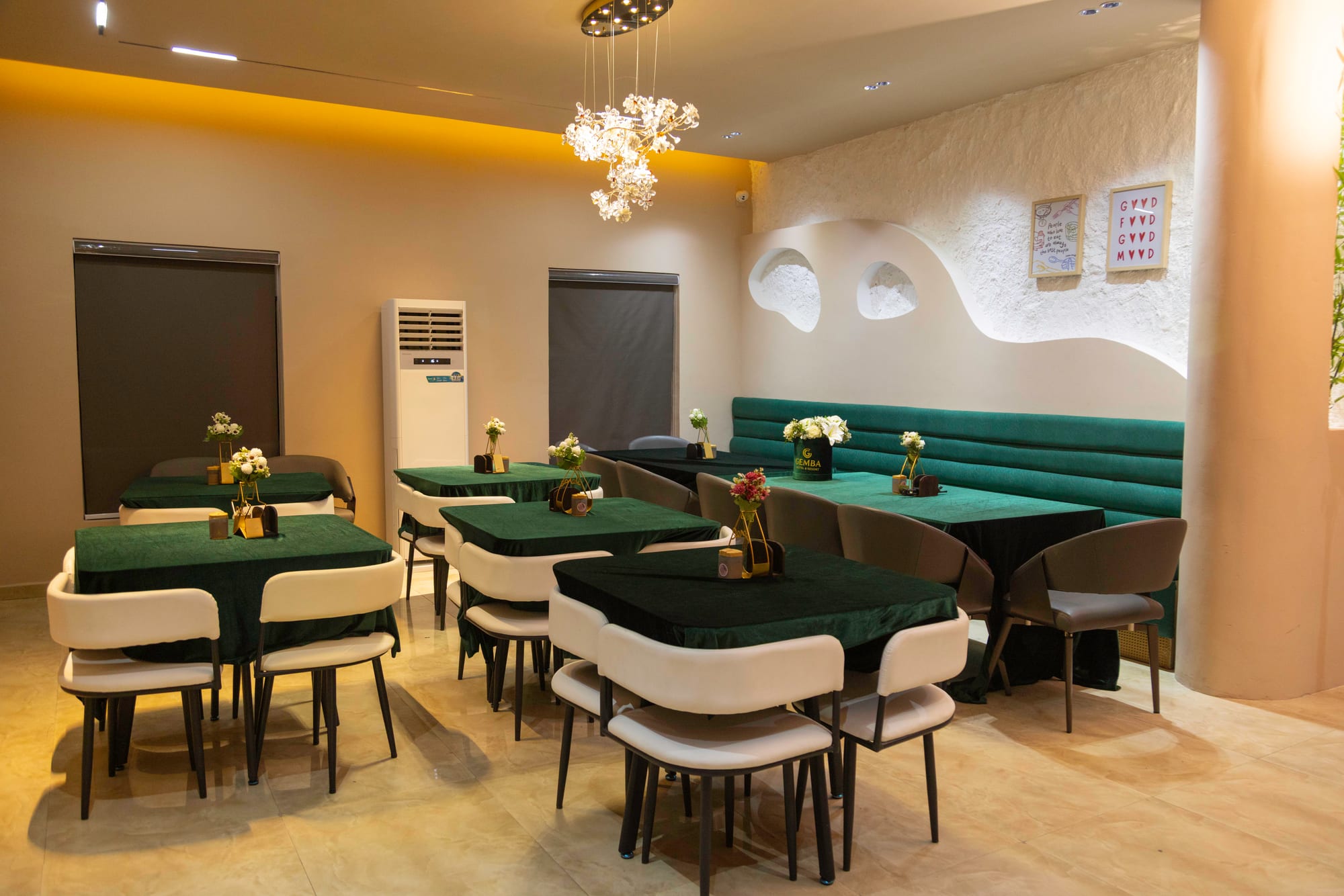 Peony Bistro & Cafe